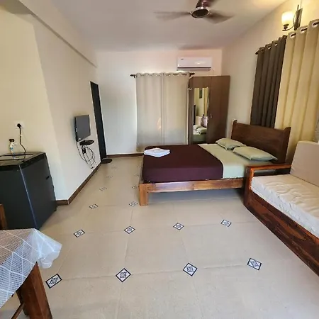 Coastal Suites Apart Hotel ---- 8 Minutes Walk To Beach Benaulim Exterior photo