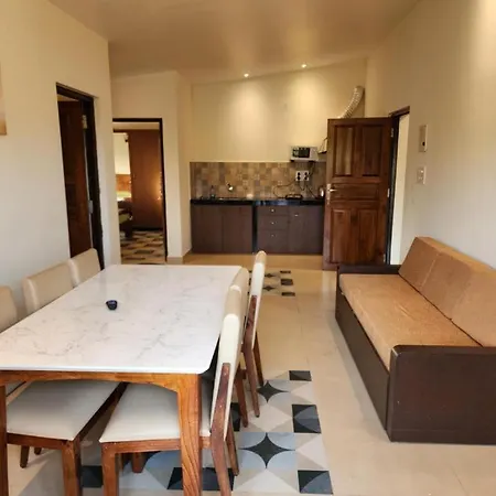 Coastal Suites Apart Hotel ---- 8 Minutes Walk To Beach Benaulim Exterior photo
