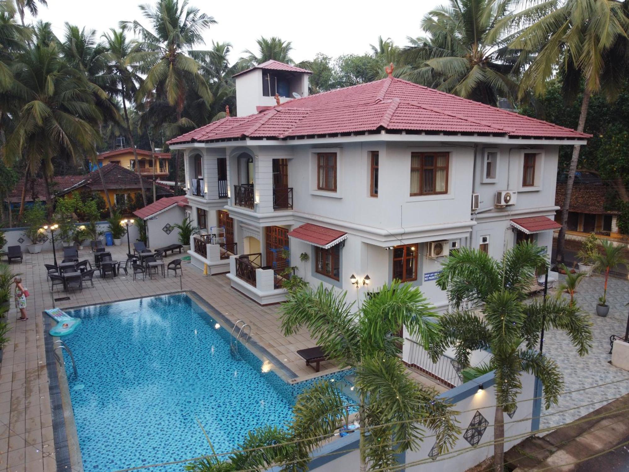 Coastal ---- 8 Minutes Walk To Apartment Benaulim