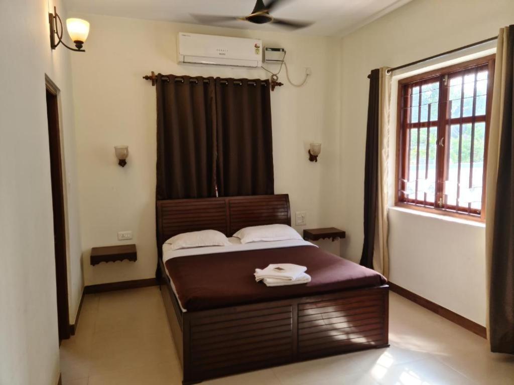 Apartment Coastal ---- 8 Minutes Walk To *