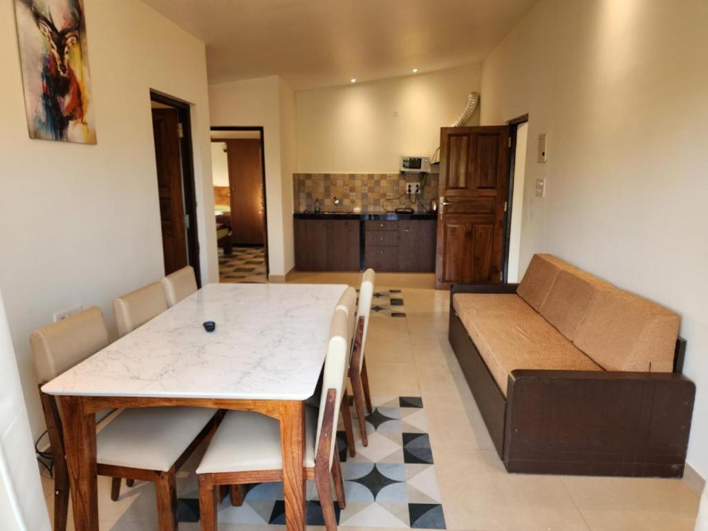 Coastal ---- 8 Minutes Walk To Apartment