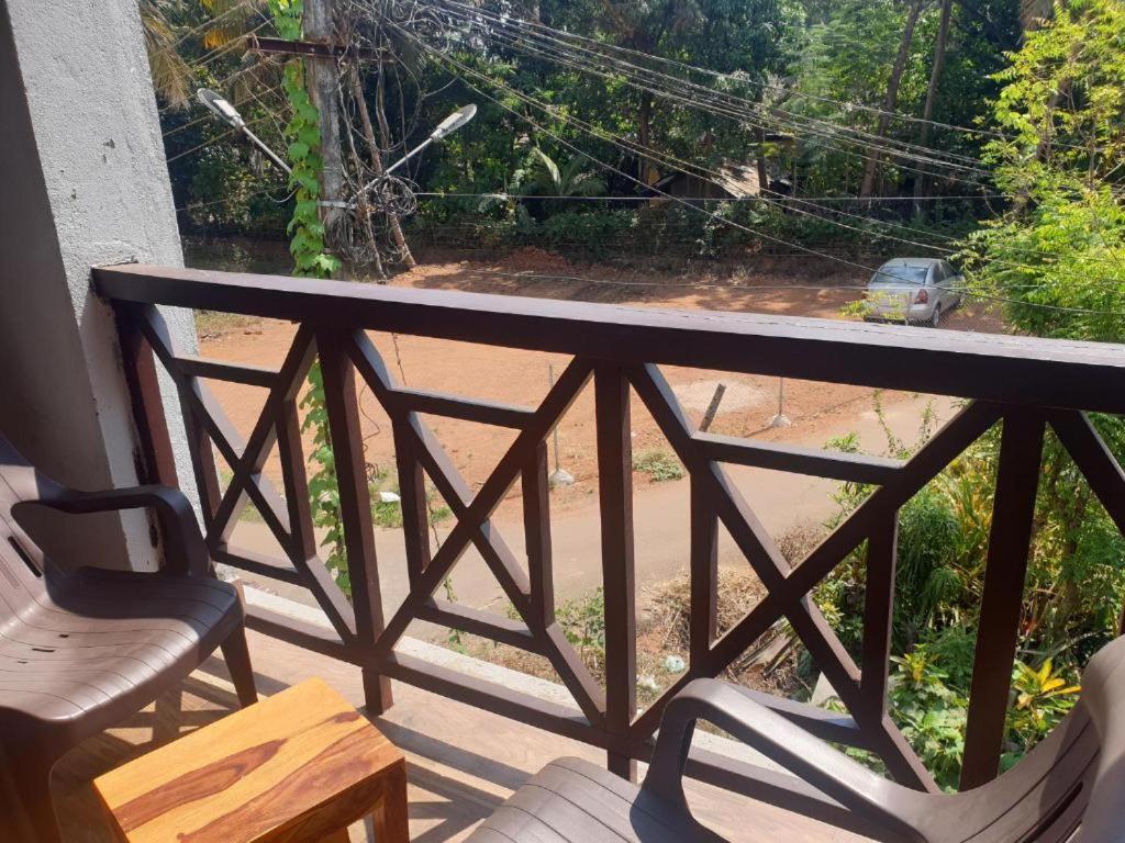 Coastal ---- 8 Minutes Walk To Apartment Benaulim